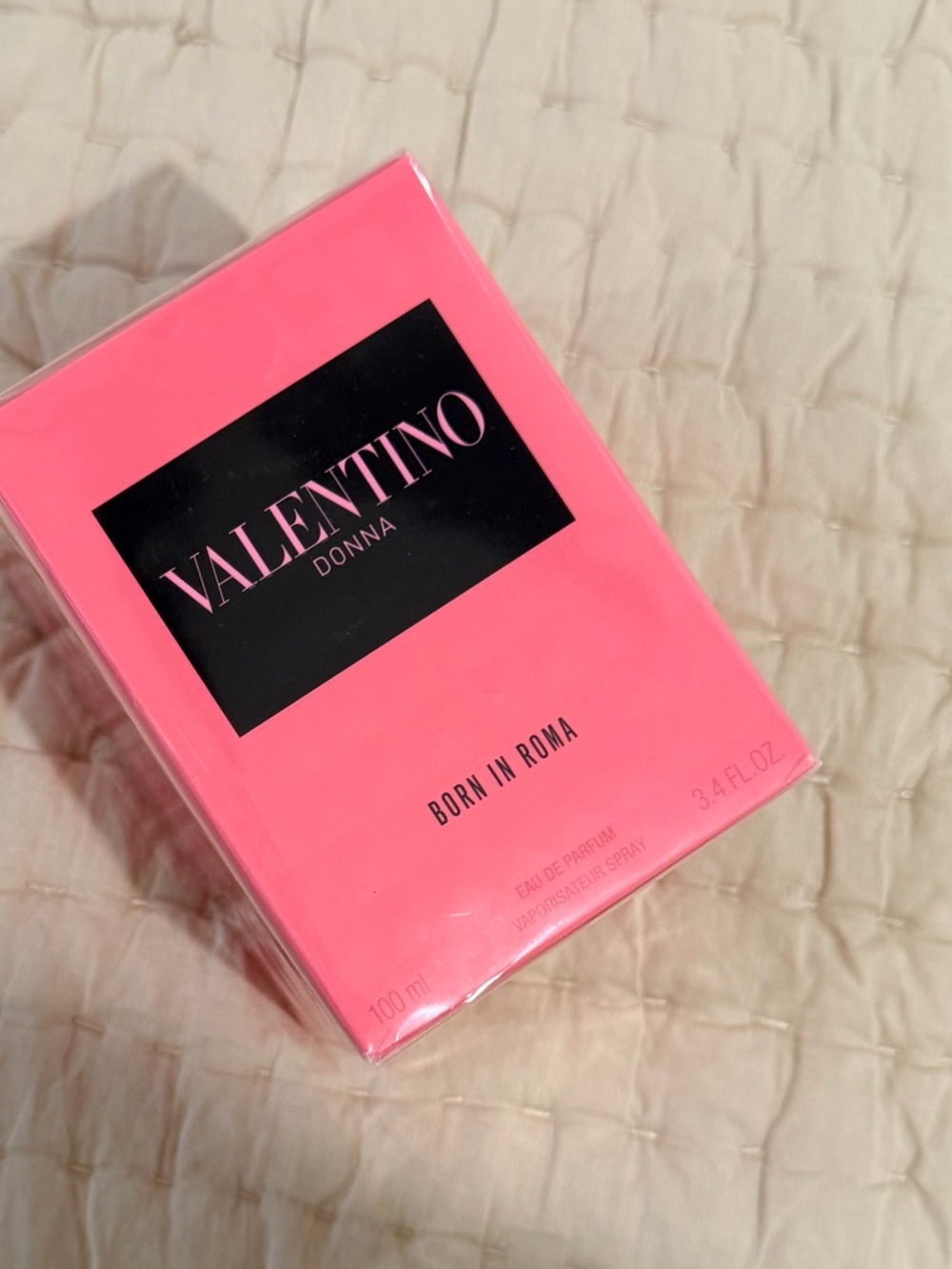 Valentino Donna Born in Roma Eau de Parfum - BRAND NEW IN BOX & PLASTIC - Picture 2 of 2